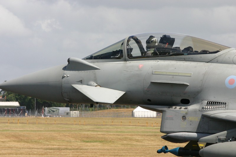 ZJ700t Eurofighter Typhoon 012.JPG