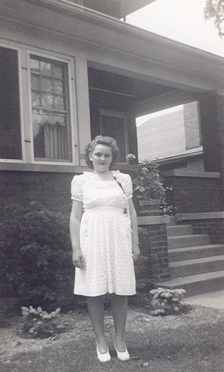 o6/54/664454/1/72183243.Av2nVn65.Mom1stCommunion2lr.jpg