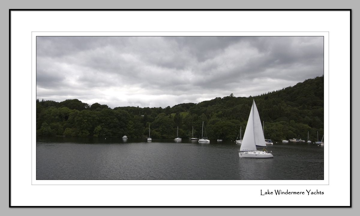 Yacht on Lake Windermere (3330)