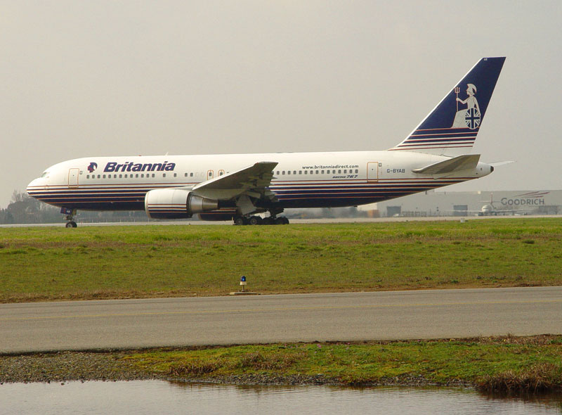 B767-204ER_GBYAB_BAL_302.jpg