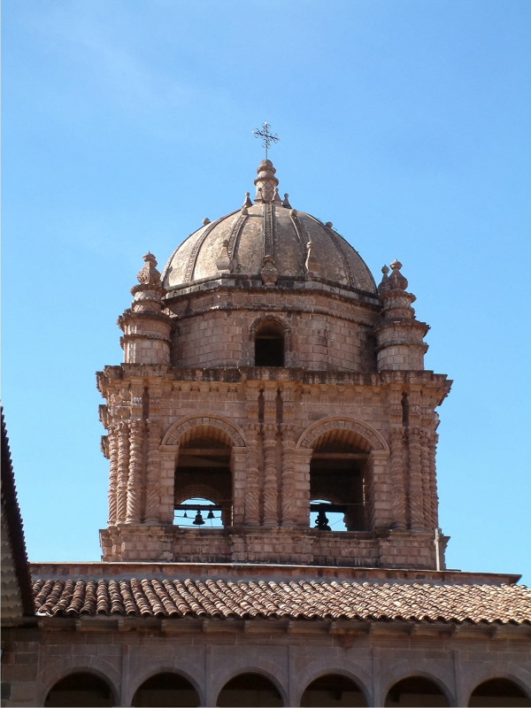Distinctive style of towers in the Plaza de Armas