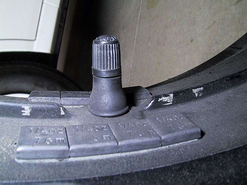 Tire valve stem