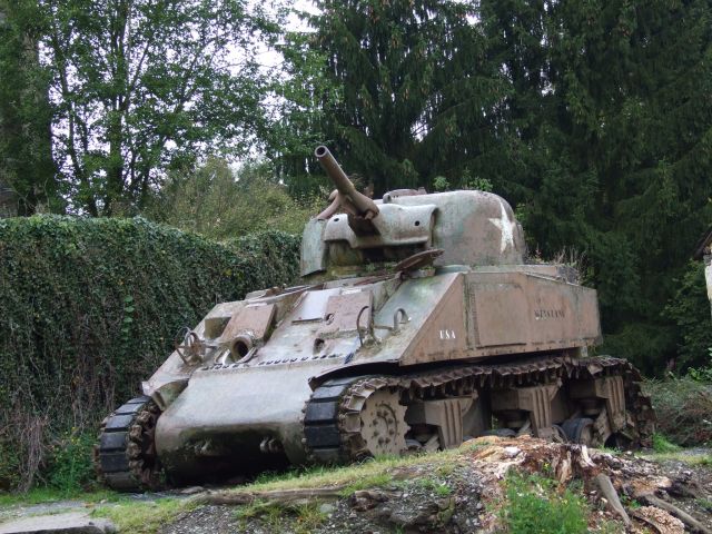 Sherman tank bij Wibrin