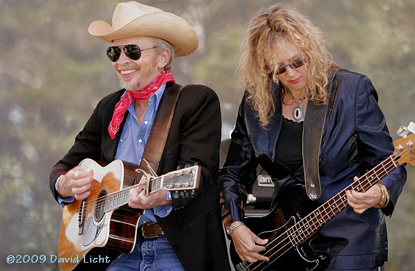 Dave Alvin, Sarah Brown - Dave Alvin and the Guilty Women