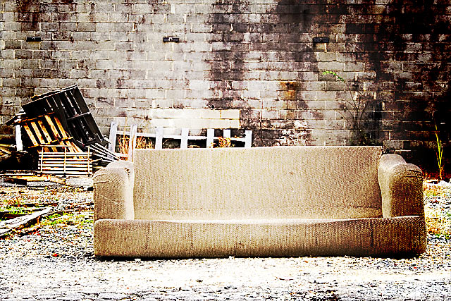  <b>2nd</b><br>sofa, slightly worn<br>by TheFly