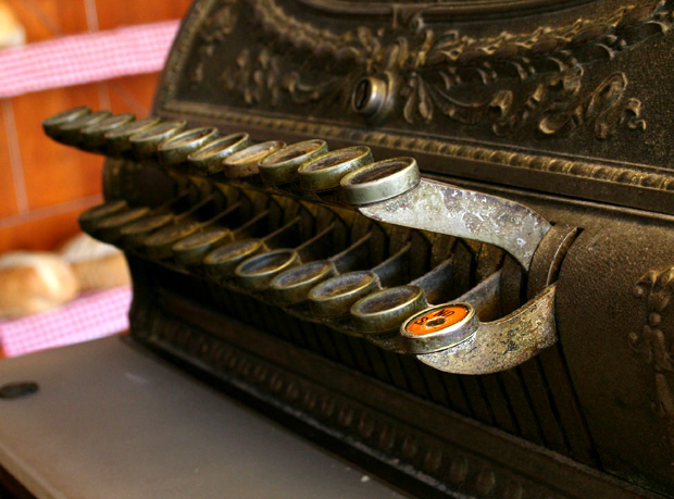 Old Cash Register *