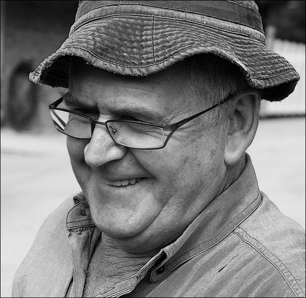 <b>7th: </b>Happy but shy gardener by Andy Smylie