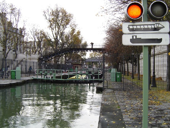 Bassin de la Villette at Place de la Bataille de Stalingrad