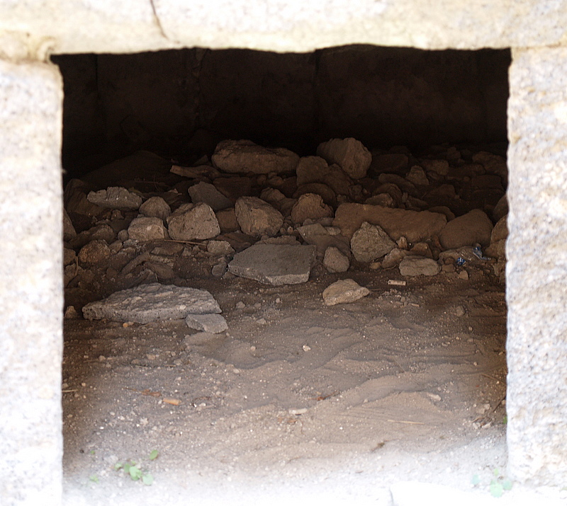 pom bread oven1.JPG