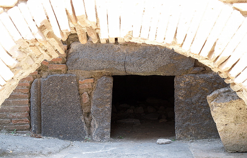 pom bread oven2.JPG
