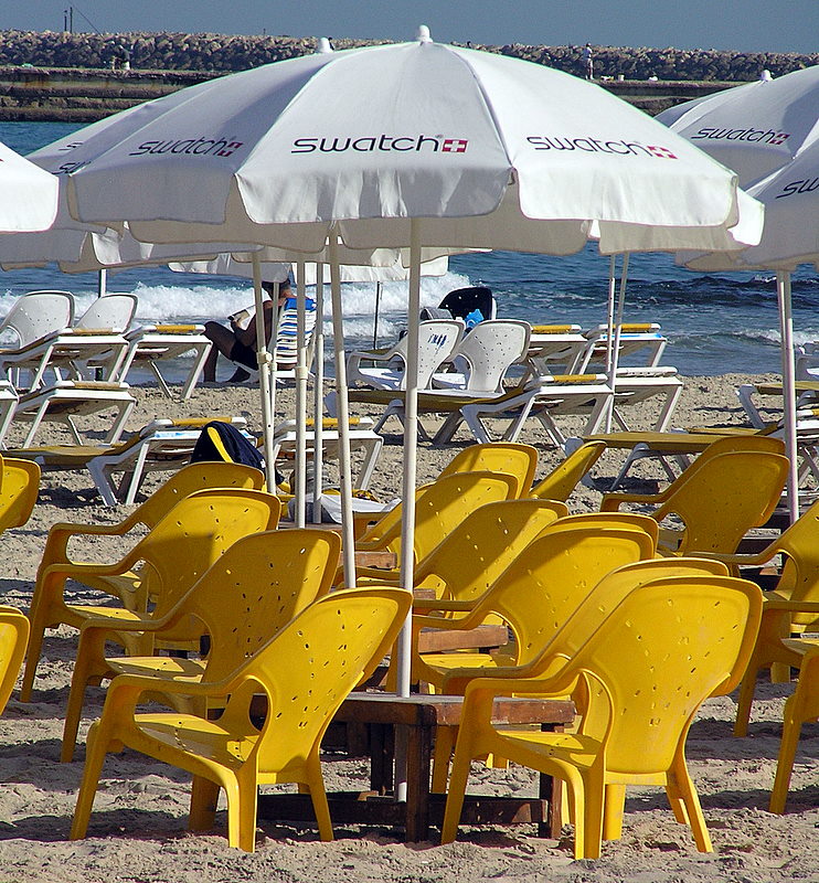yellow umbrellas5.JPG
