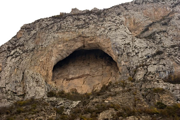 Espahbod -e- Khorshid Cave