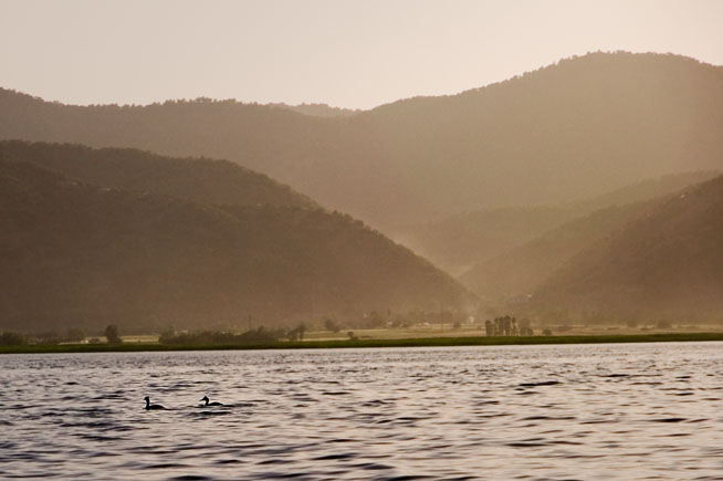 Zaribar ( Zarivar ) Lake