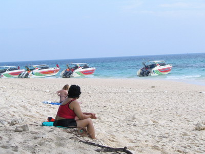 o6/59/661259/1/73697641.PWffEoNI.086BambooIsland_resize.JPG