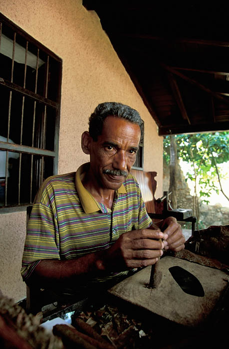 Cigars maker ma