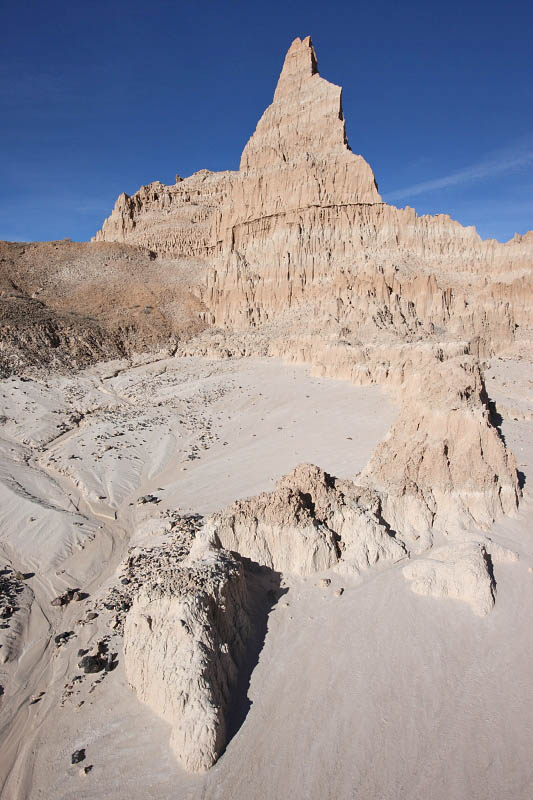 Cathedral Gorge, begining of 4 miles trail