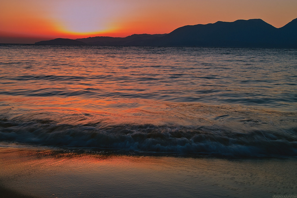 Ammoudara beach sunrise. Crete