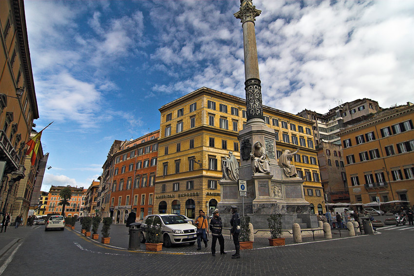 Piazza Mignanelli