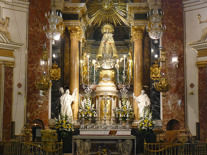 Valencia: Una iglesia / A church