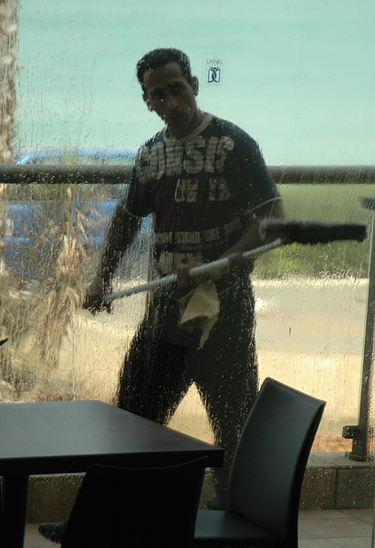 WINDOWPANE WASHING