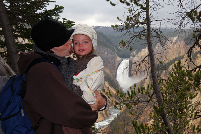 Brixie kiss.jpg