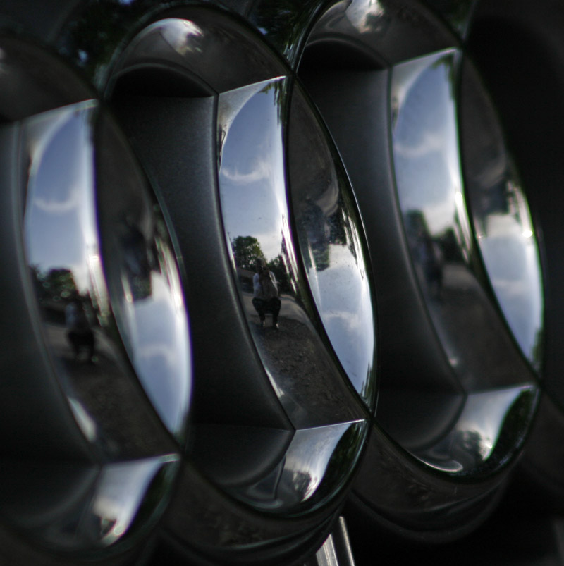 Part 13 of 30<br>Front Grille Audi Sign