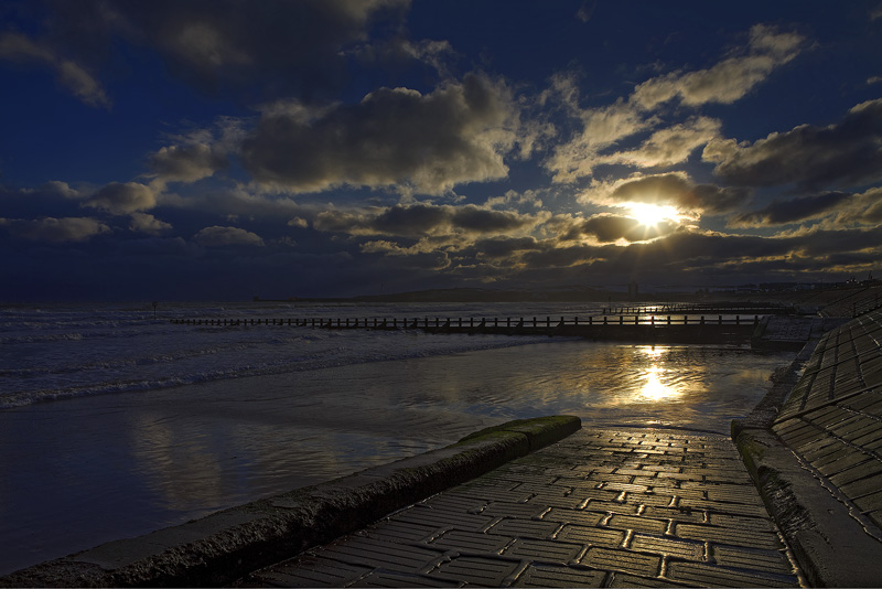 Moody Beach Rays