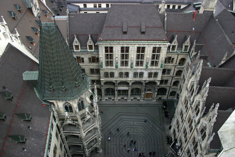 Rathaus <br>
