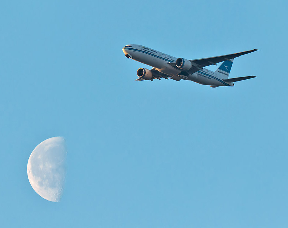Week 4 Moon_Jet_DSC_45790_4.jpg