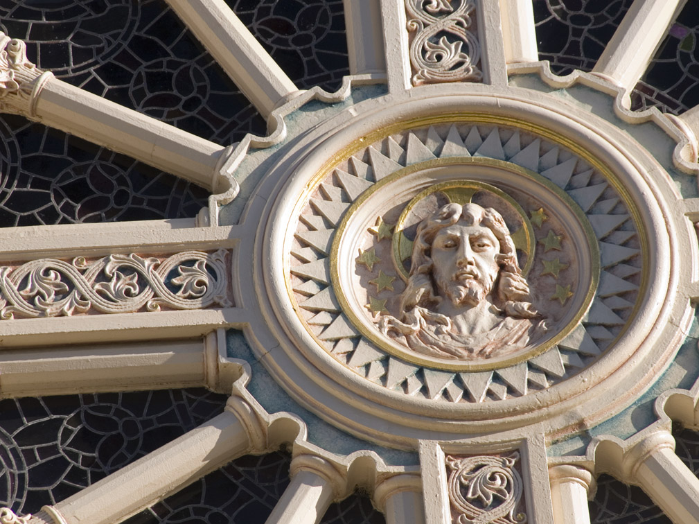<B>Church Detail</B> <BR><FONT SIZE=2>Petaluma, Californian, June 2007</FONT>