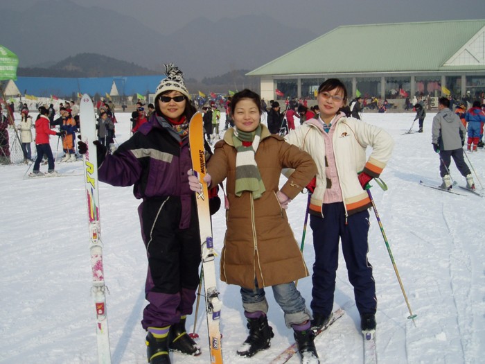 skiing with gals.JPG