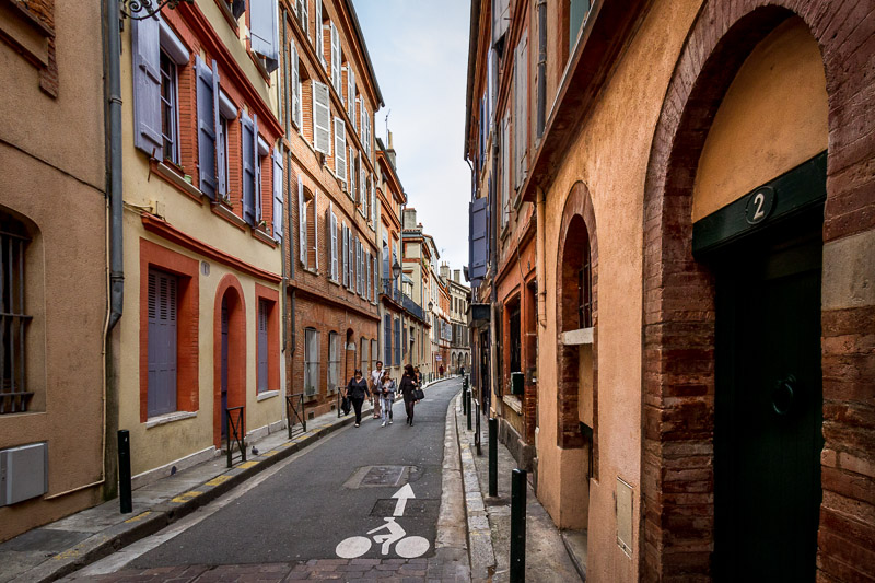 Walking Around Toulouse (1)