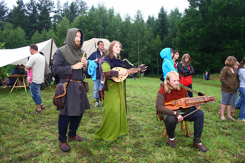 Performers of antique music