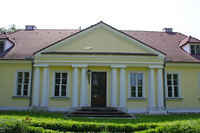 Classicistic Manor House Quincha - Cracow - Branice
