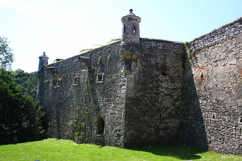 Pieskowa Skala - Castle