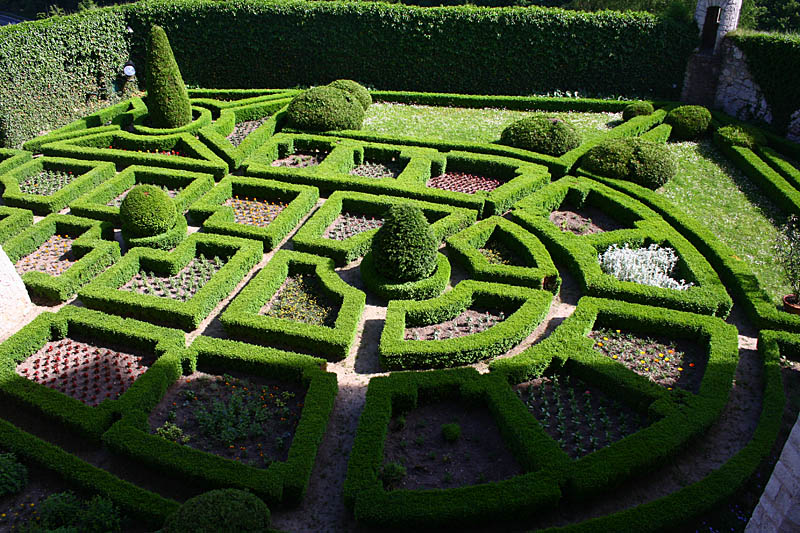 Pieskowa Skala Castle - Garden