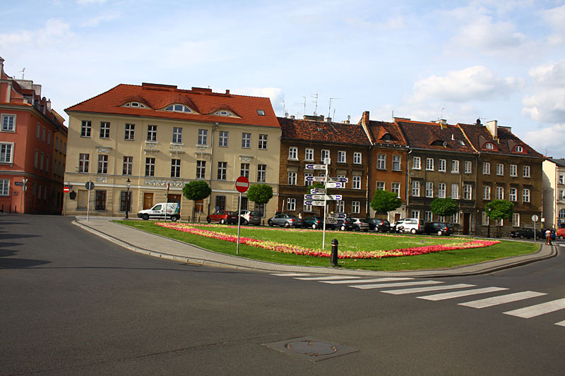 Plac Kolegiacki - Kolegiacki Square