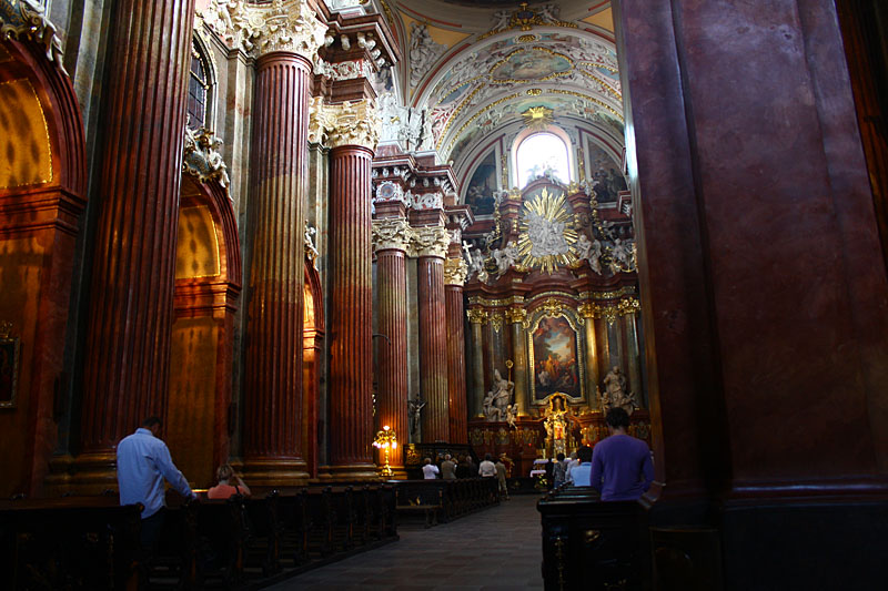 Collegiate Parish Church of St. Stanislaus - Interior