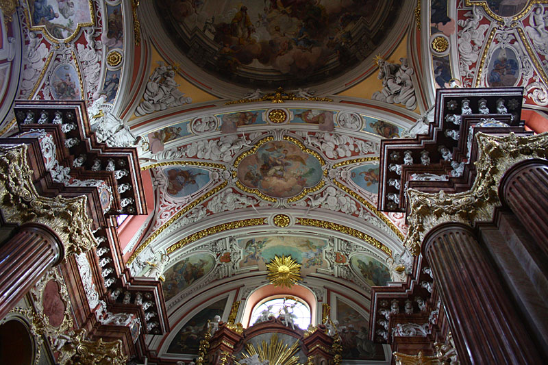 Collegiate Parish Church of St. Stanislaus - Interior