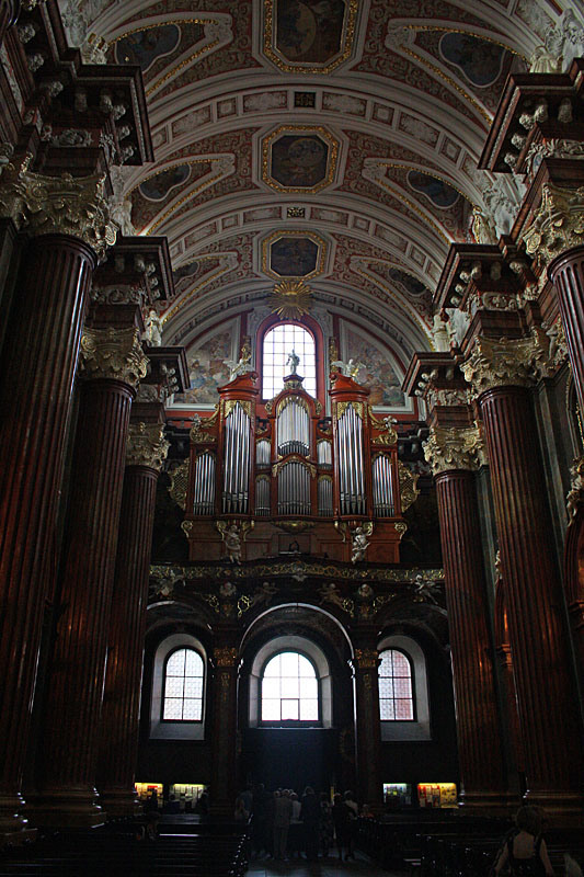 Collegiate Parish Church of St. Stanislaus - Interior