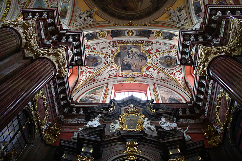 Collegiate Parish Church of St. Stanislaus - Interior