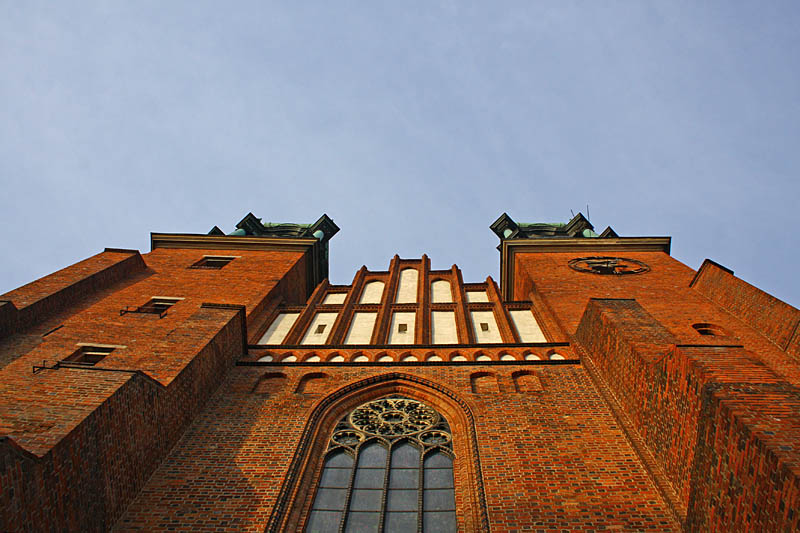 The Archicathedral Basilica of St. Peter and St. Paul - Architecture