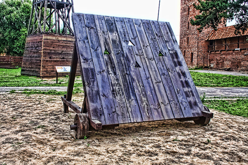 Protective screen