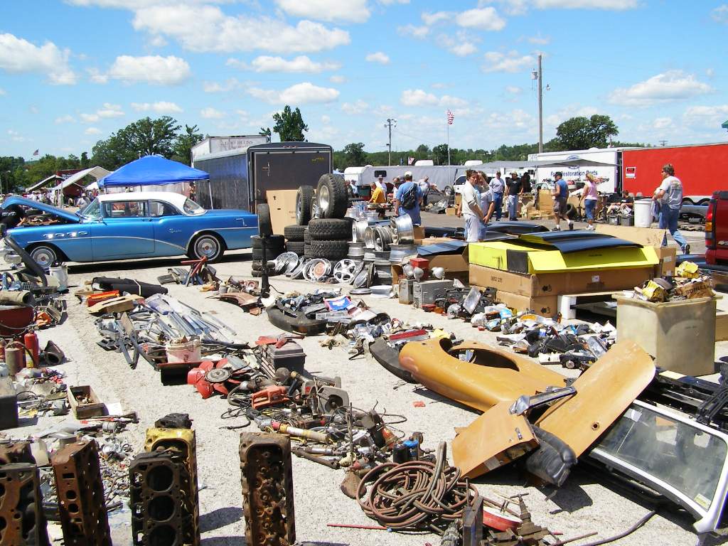 Swap Meet 008.jpg
