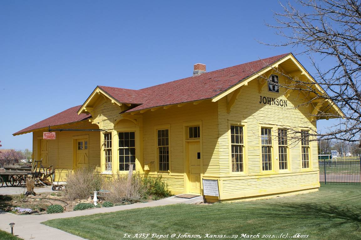 Ex- ATSF Depot  Johnson KS 001.jpg