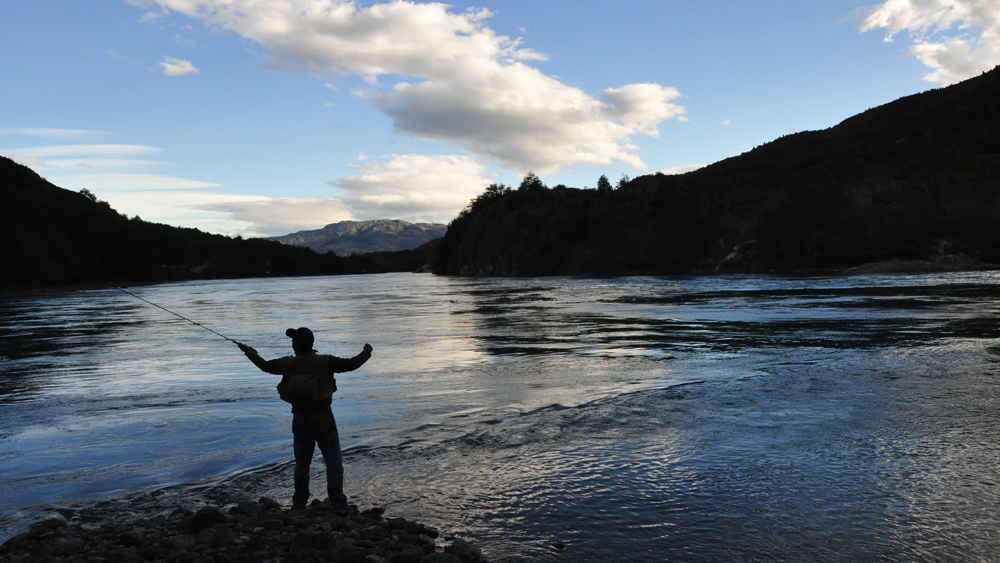 Pesca con Mosca en el Rio Baker (flyfishing)