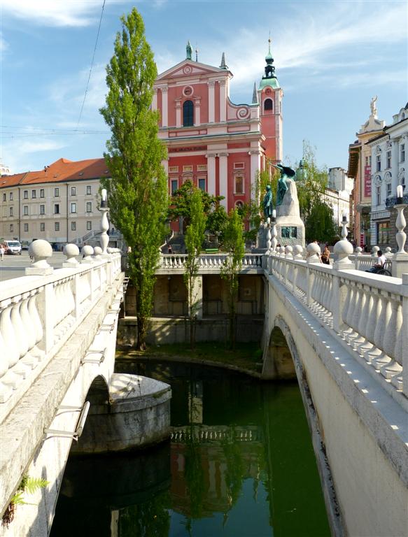 106 Triple Bridge (Tromostovje) Ljubljana.jpg