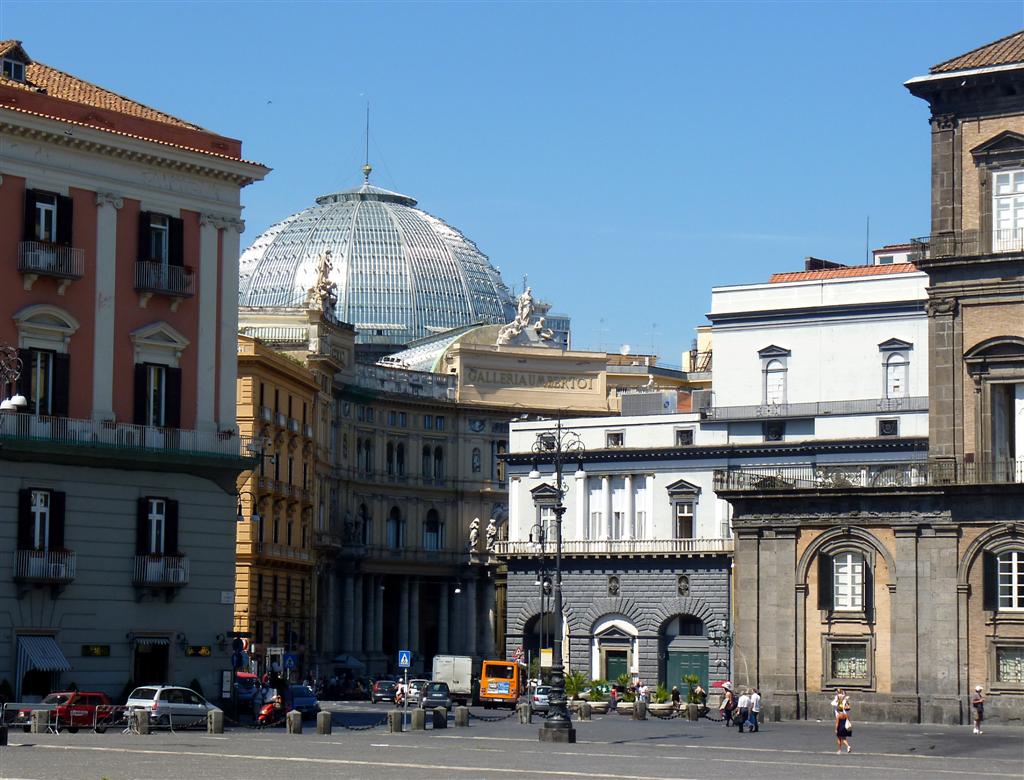194 Piazza Plebiscito Napoli.jpg