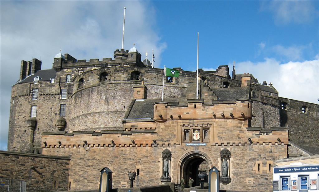 117 Edinburgh Castle J.jpg