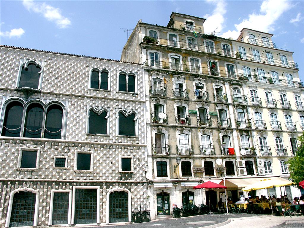 675 Casa dos Bicos.JPG